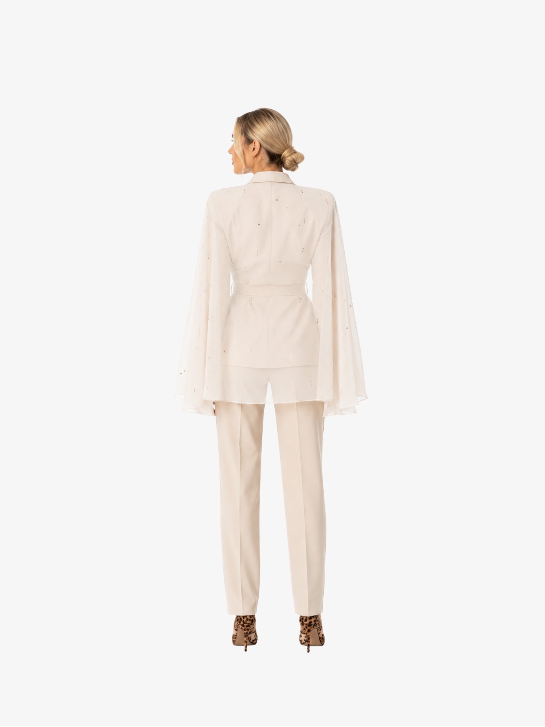 Costum Elegant cu Capa detasabila, Bej