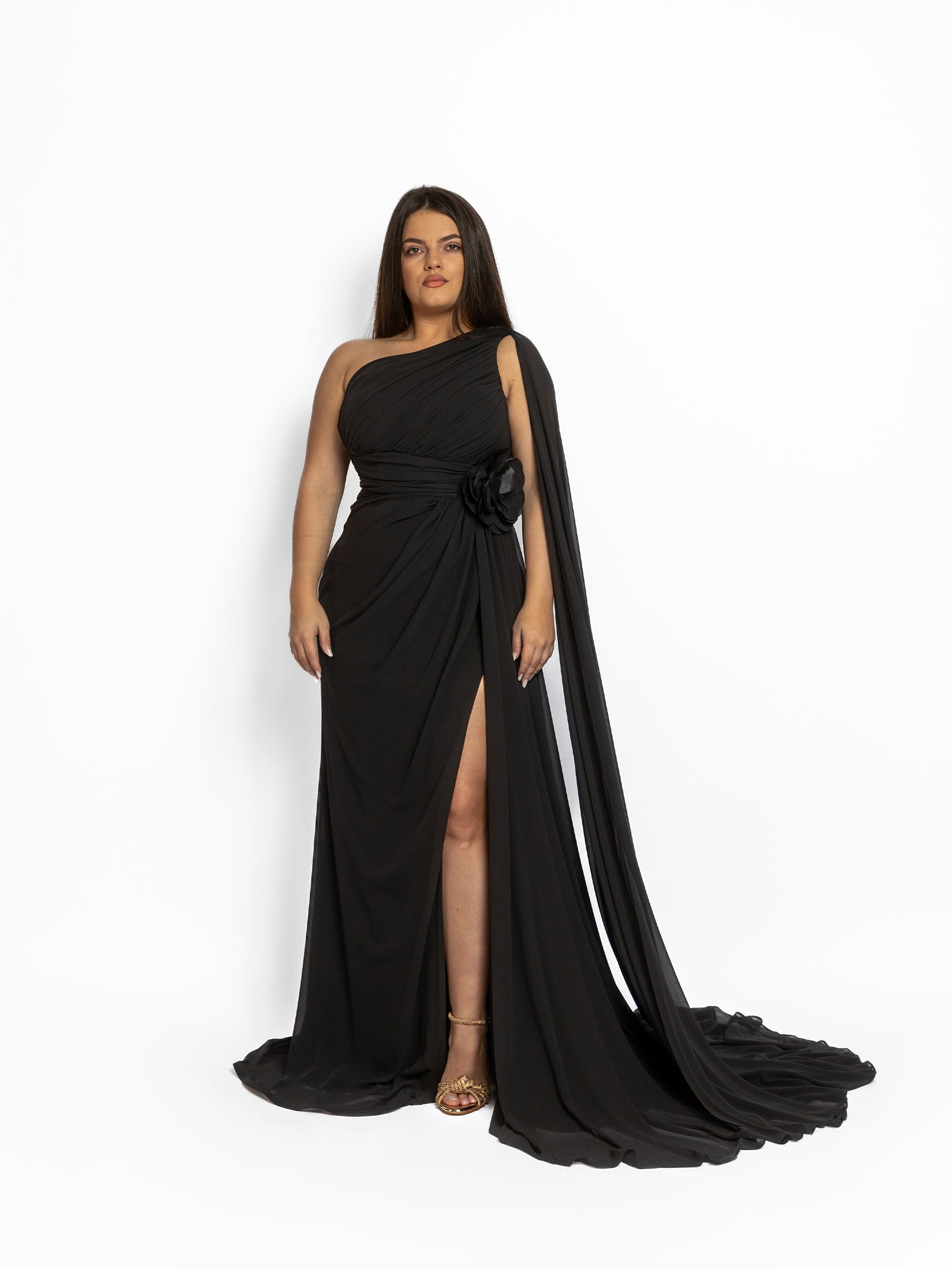 Rochie cu Trena si Accesoriu Tip Trandafir "Caren", Neagra