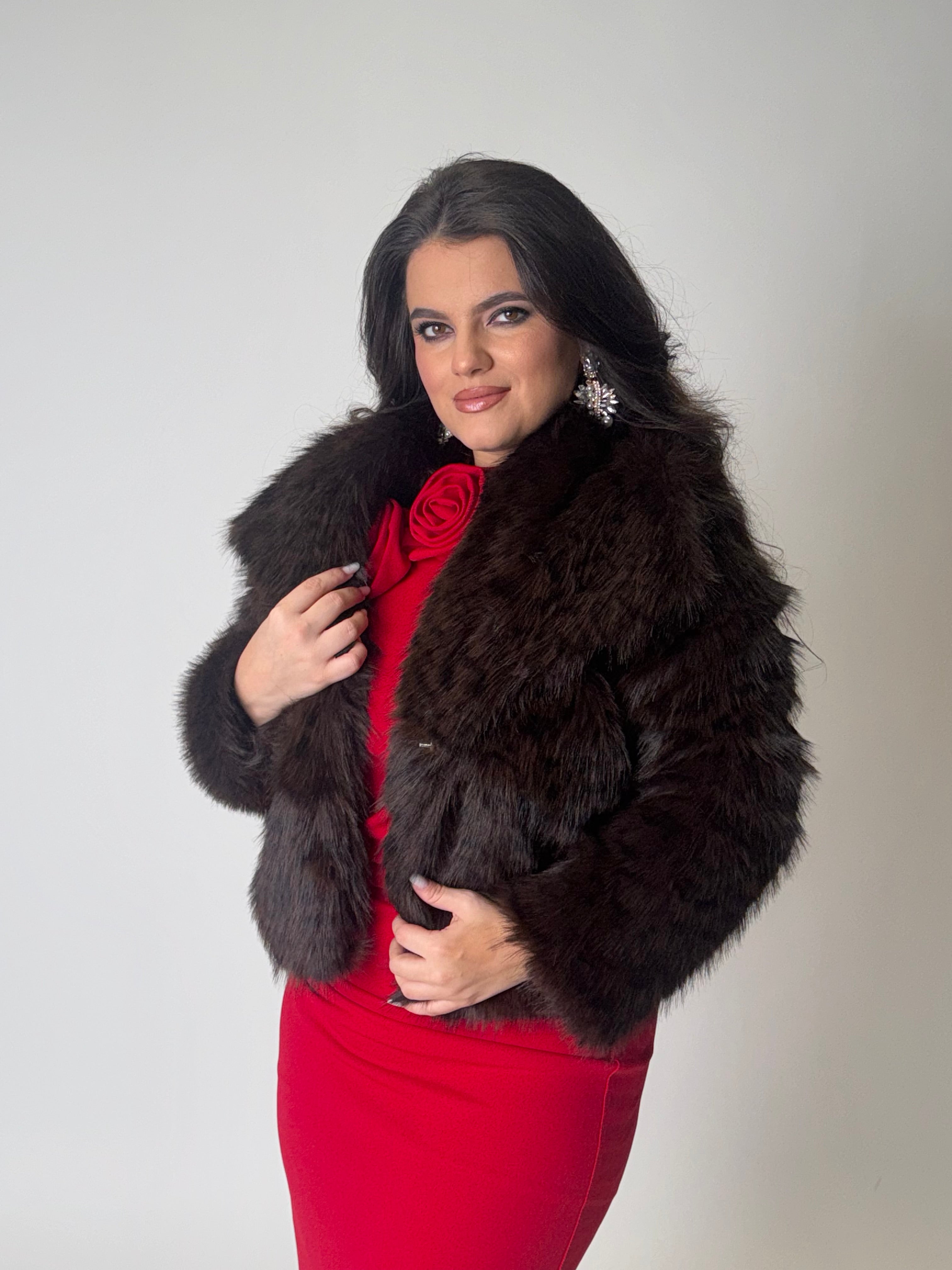 Haina de Blana "Amanda", Maro