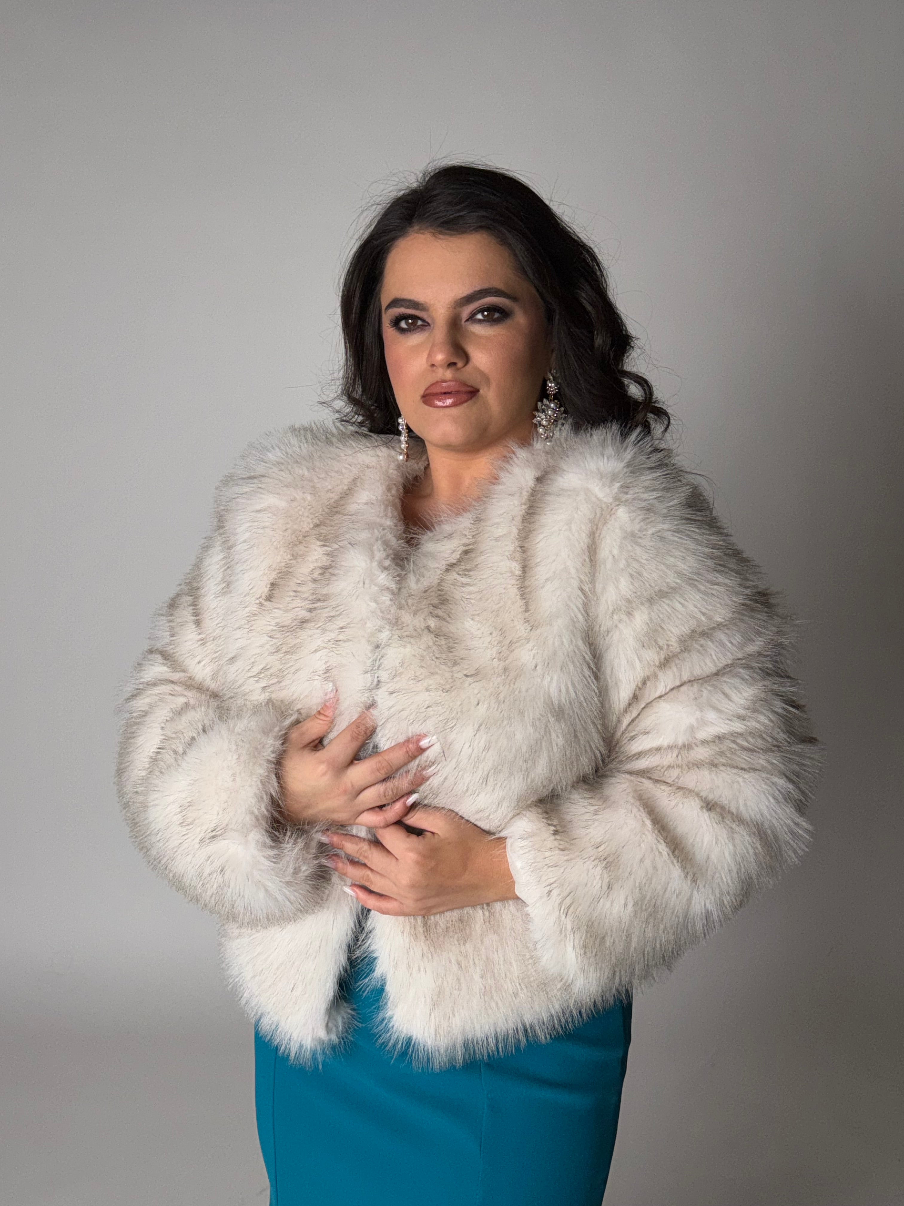 Haina de Blana "Casey", Alba