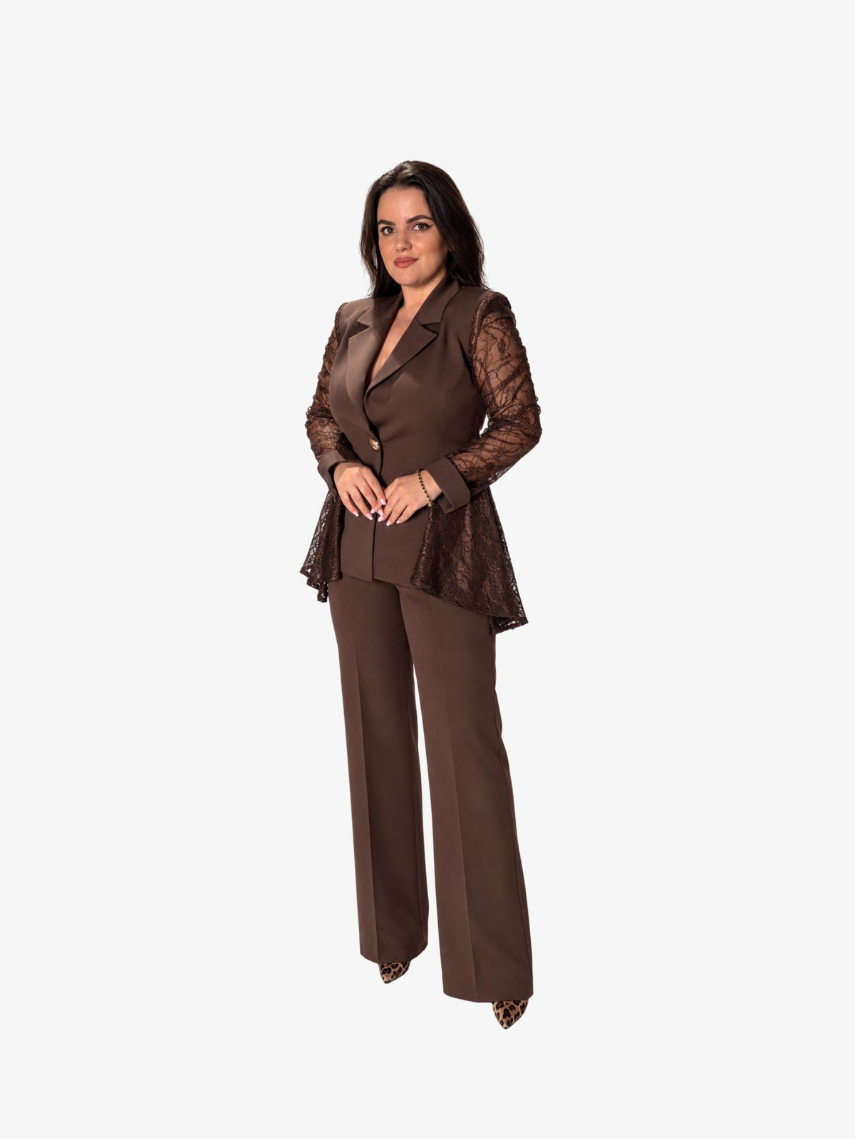 Costum Elegant “Ines” cu aplicații din Dantela, Ciocolatiu