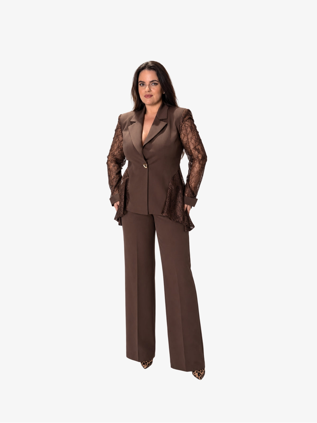 Costum Elegant “Ines” cu aplicații din Dantela, Ciocolatiu