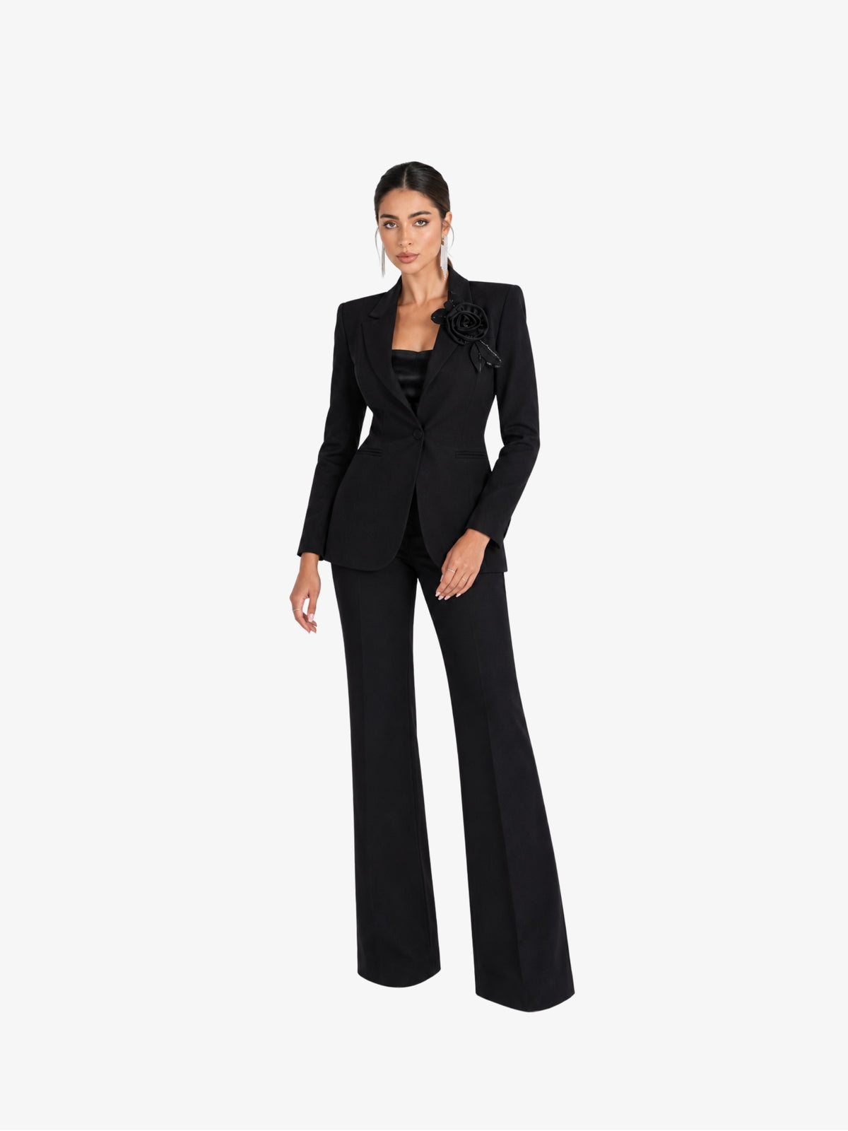 Costum Elegant “Isadora” cu brosa, Negru
